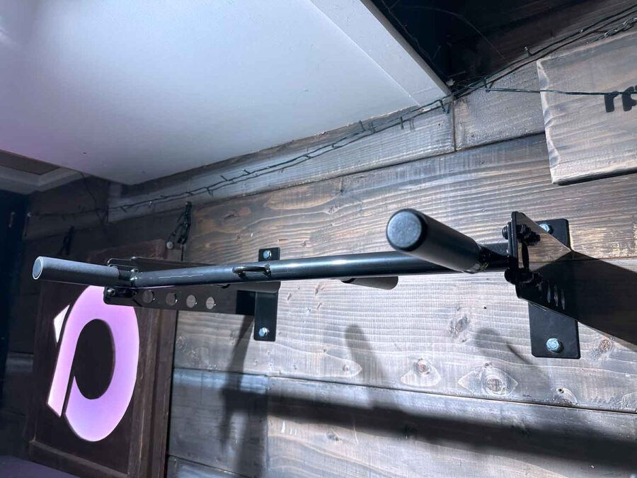 Wall Mounted Pull Up Bar