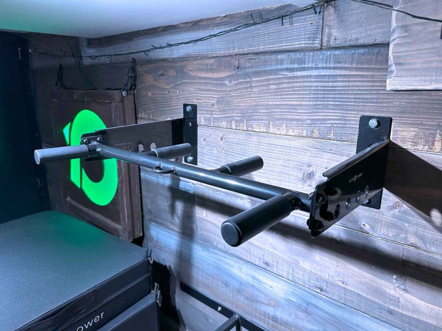 Wall Mounted Pull Up Bar